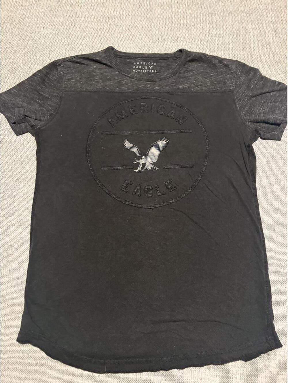 American Eagle Outfitters black & gray tee with eagle - XS - 0386